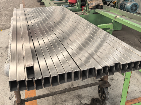 河池建筑工程行业用不锈钢无缝钢管